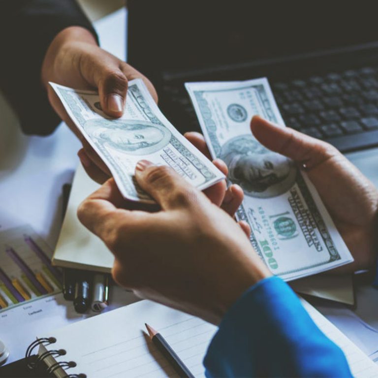 تمويل من بنوك أو من شركات تمويل 